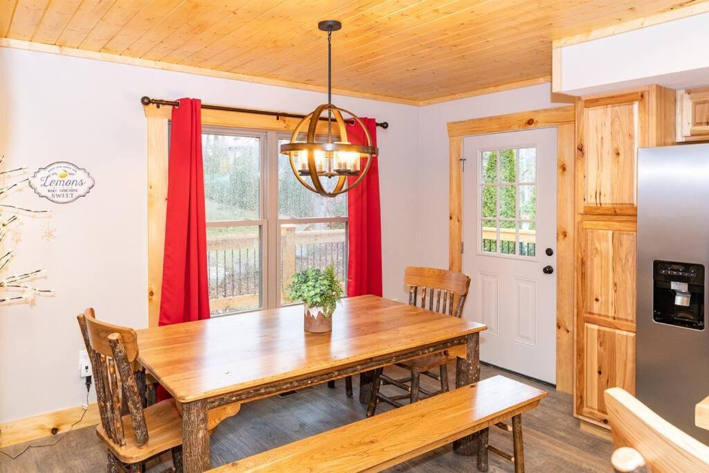 The Snow Owl Cabin Maggie Valley Exterior photo
