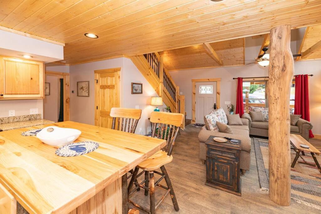 The Snow Owl Cabin Maggie Valley Exterior photo