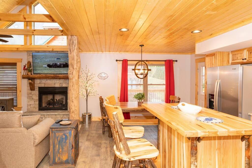 The Snow Owl Cabin Maggie Valley Exterior photo