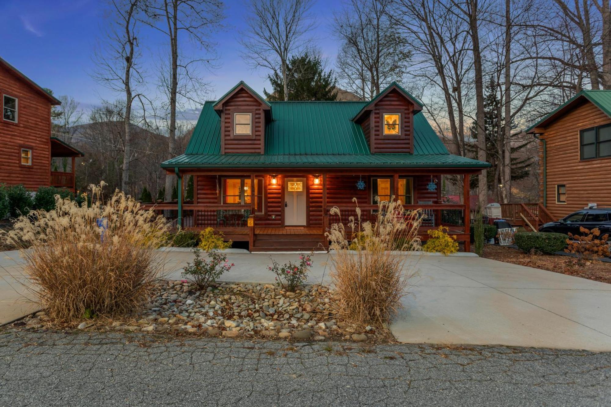 The Snow Owl Cabin Maggie Valley Exterior photo