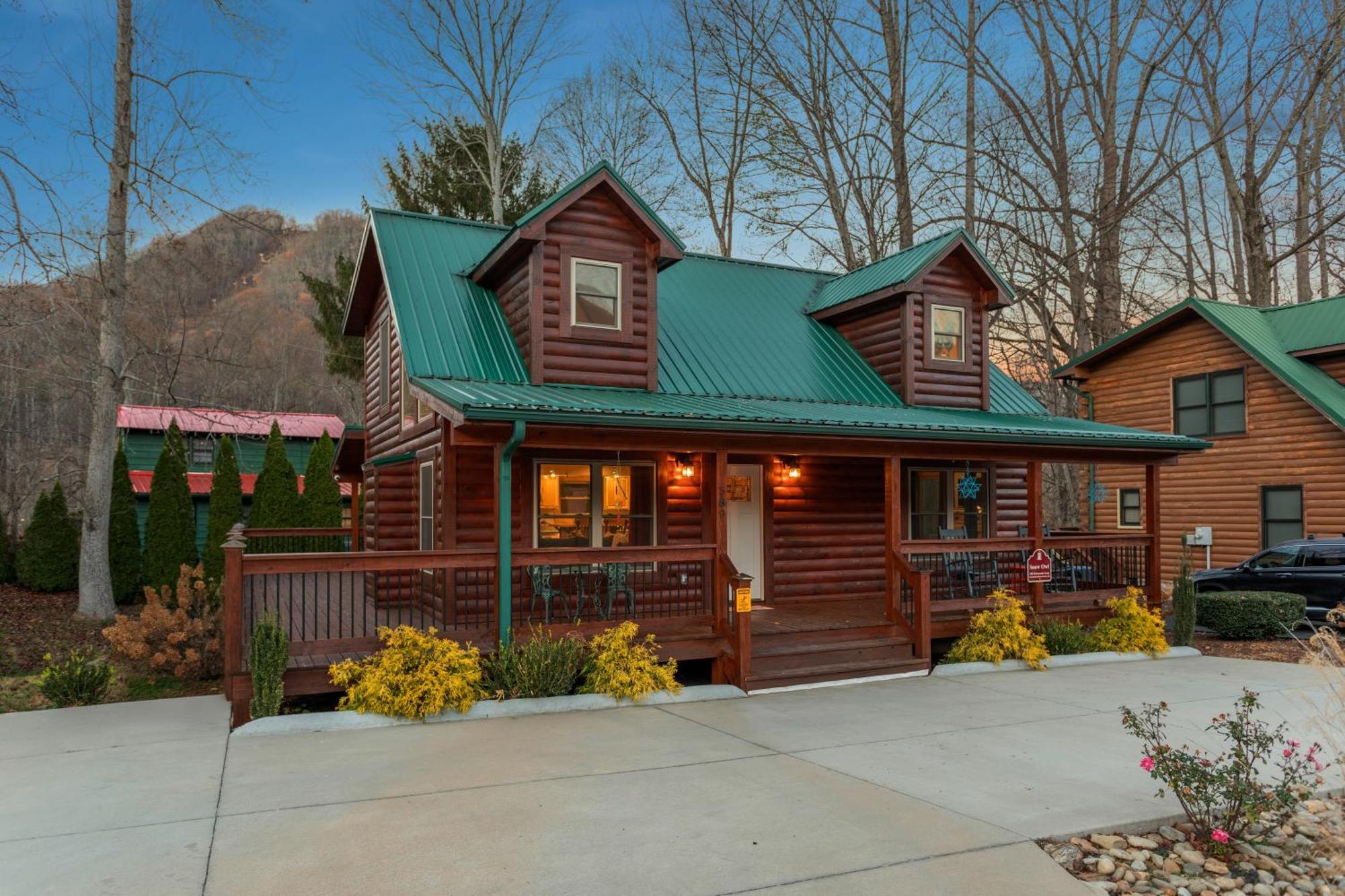 The Snow Owl Cabin Maggie Valley Exterior photo
