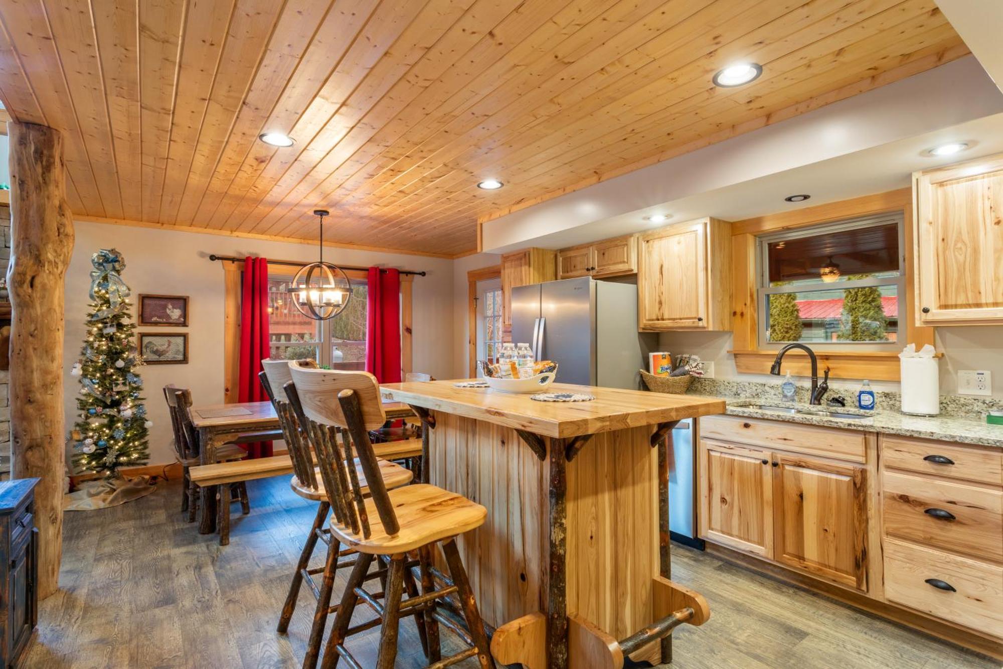 The Snow Owl Cabin Maggie Valley Exterior photo
