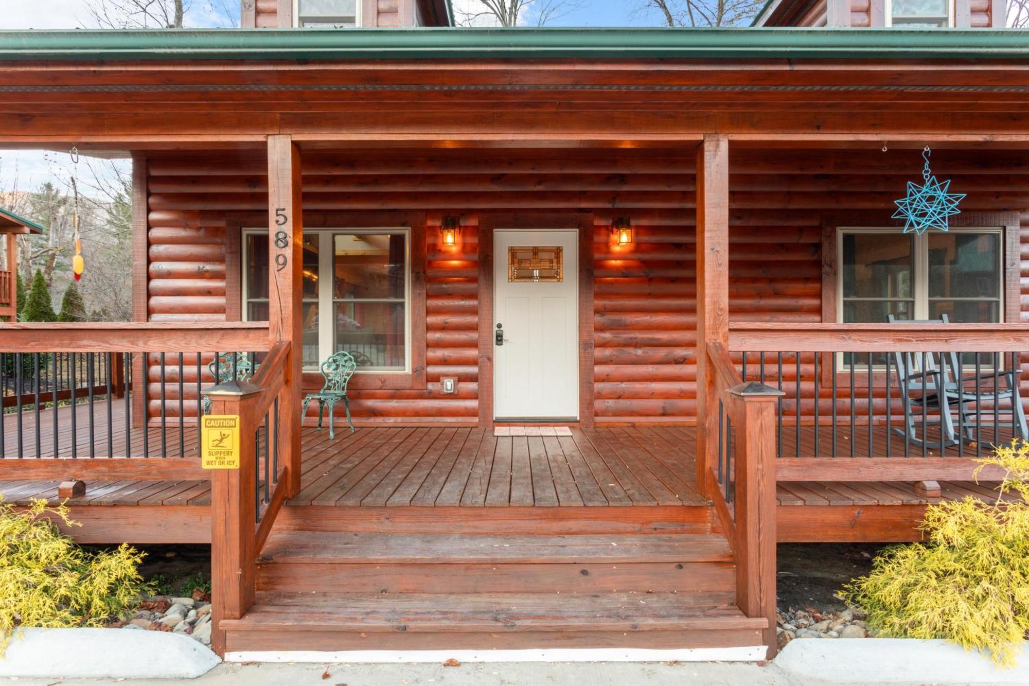 The Snow Owl Cabin Maggie Valley Exterior photo